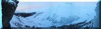 Sertig Valley Panorama (65995 bytes)